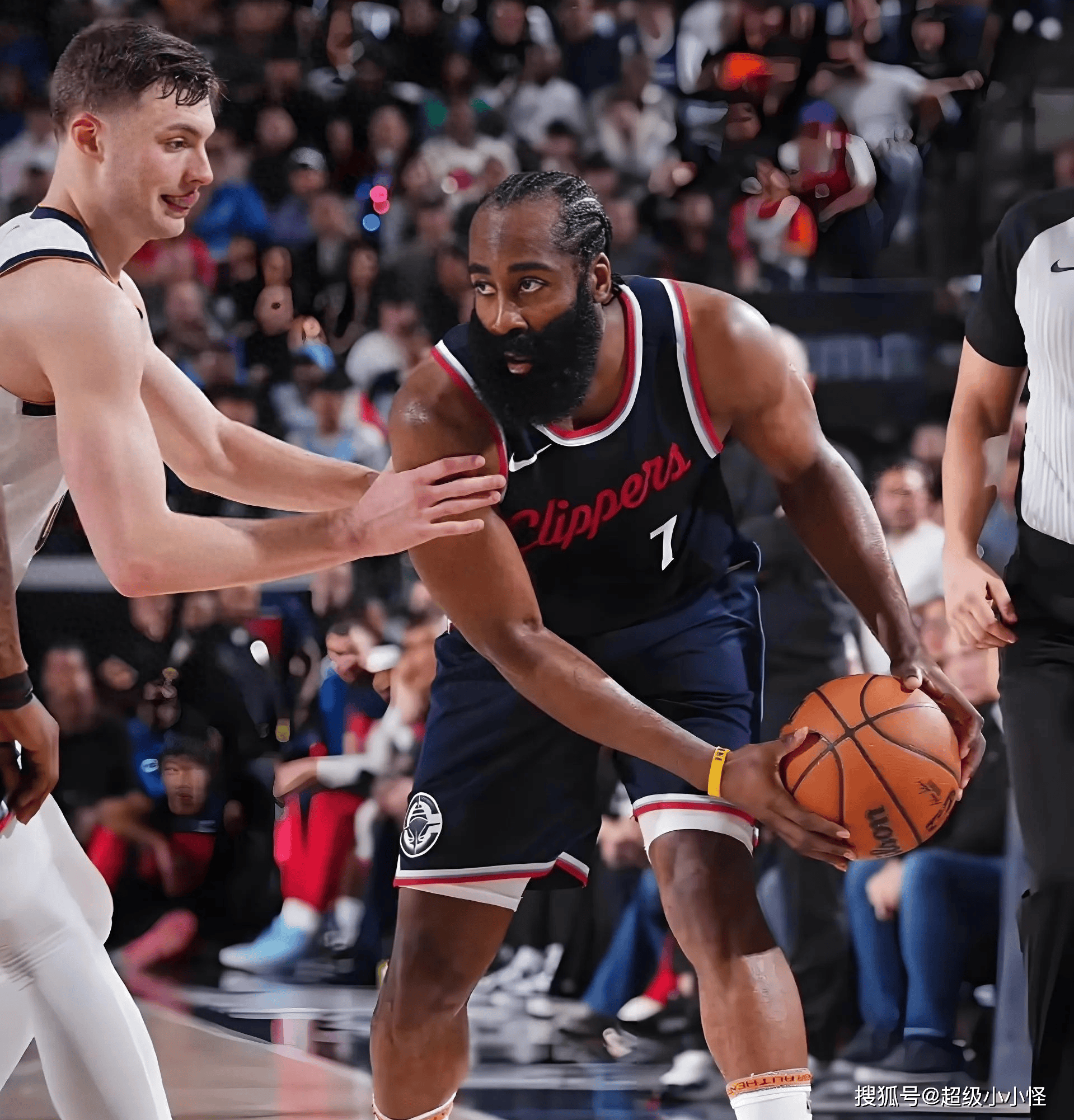 包含转折点！洛杉矶快船扳平良机，CBA常规赛窗口期攻防权衡，信心回归，轮换策略成焦点的词条