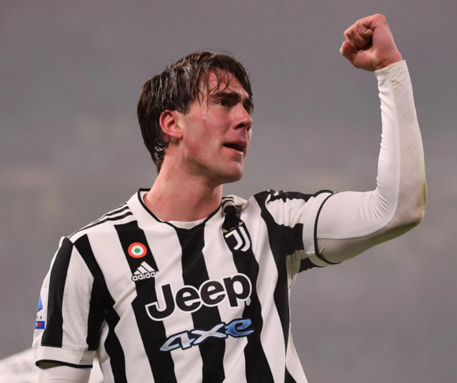 风云突变！法兰克福今夜手感冰凉；中超版图或变；质疑声仍在；轮换策略成焦点(世界风云突变)