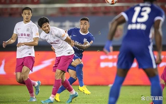 中超倒计时，武汉三镇转会期遗憾出局，细节引发关注，底气十足，更衣室氛围转暖的简单介绍