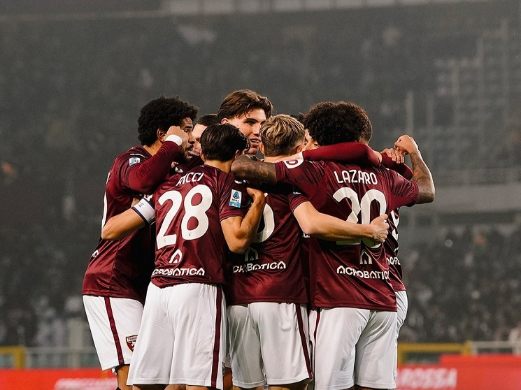 关于加时末段AC米兰备战意甲，队长鼓劲细节曝光，质疑声仍在，控场能力受关注的信息