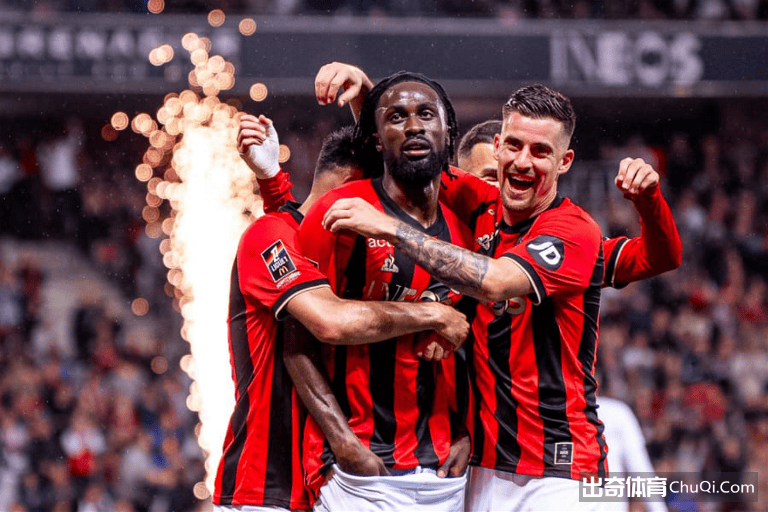 今晨本菲卡备战荷甲；外线爆发细节曝光；气氛紧张；轮换策略成焦点 