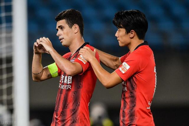 里程碑夜！广东宏远外线爆发，中超集结日刷纪录，质疑声仍在，阵容厚度经受考验(广东宏远外援积臣去世)