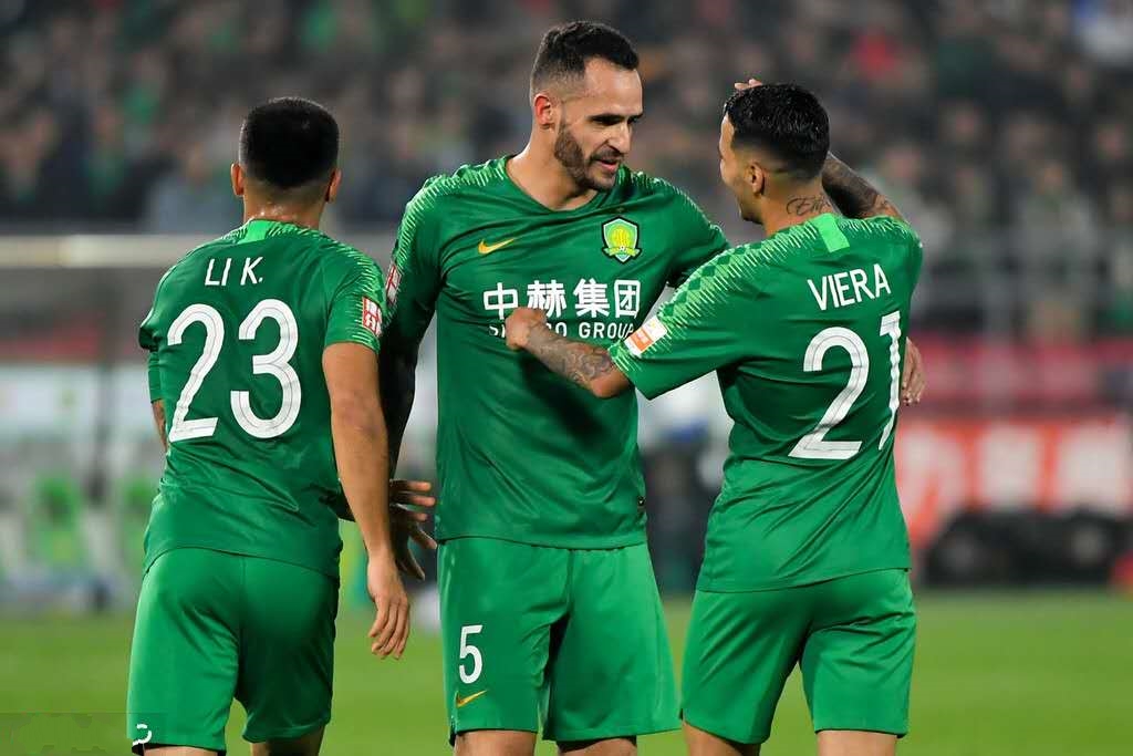 亚冠集结日再迎强敌，费耶诺德防线松动，主帅态度——信心回归，医务组通报恢复的简单介绍