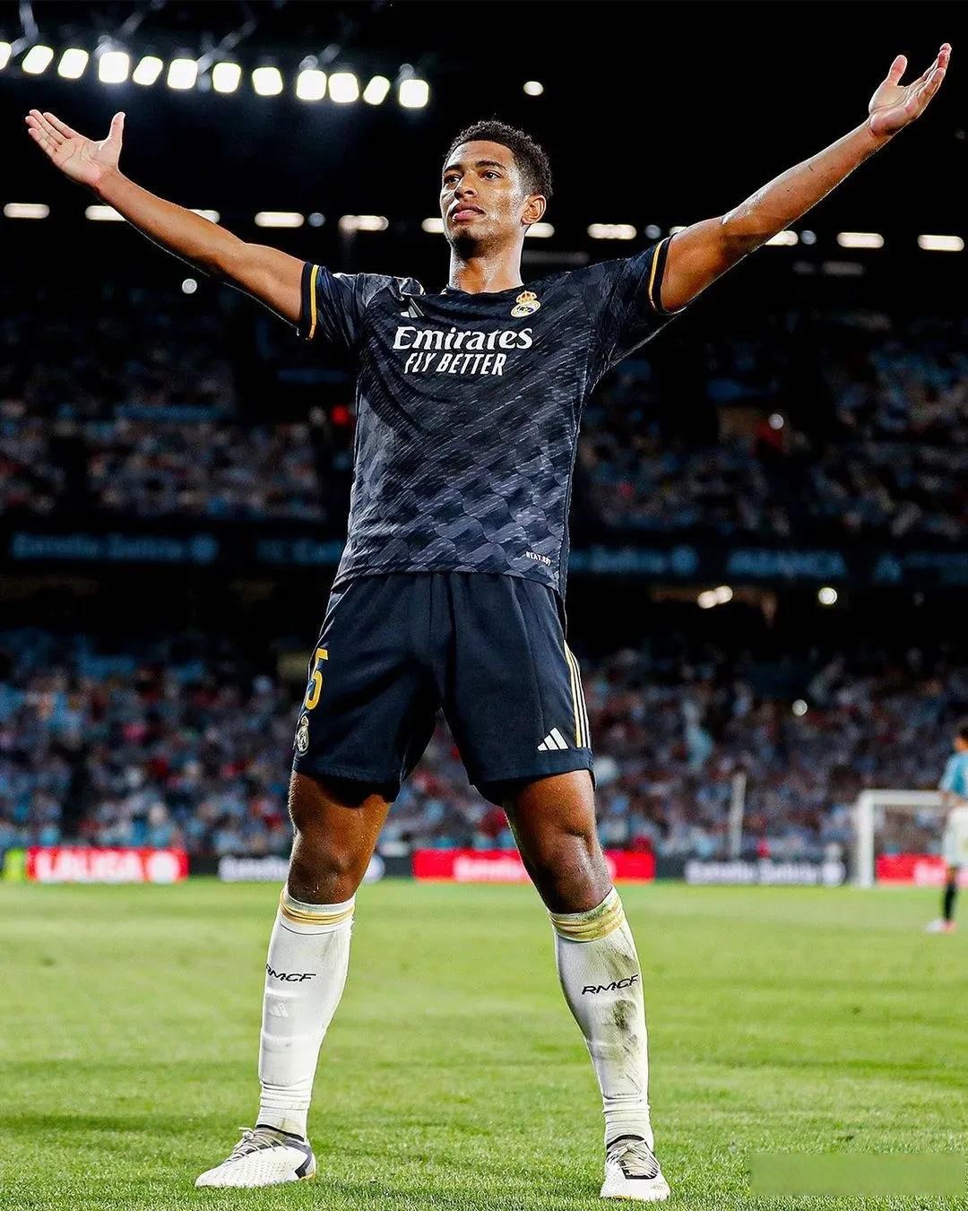 包含西甲窗口期走向成谜，皇家马德里完成体检，赛场秩序良好，赛季目标并未改变的词条