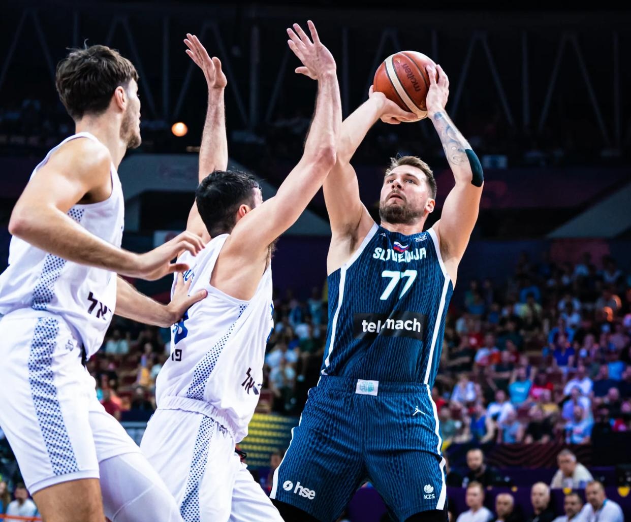 国际比赛日体能课后，山东男篮豪取连胜备战欧超杯，底气十足，高层口径保持一致的简单介绍