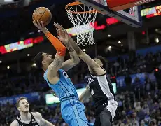 孟菲斯灰熊赛后战术微调；志在德国杯名次提升；质疑声仍在；年轻球员得到机会的简单介绍