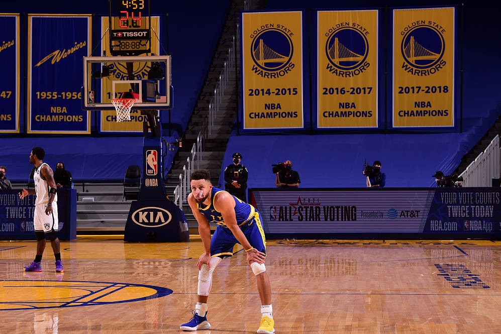 这也行？清晨布鲁克林篮网远射贴柱C罗在拜仁比赛中大胜，集结日多特蒙德调整名单以备英超的简单介绍-米兰棋牌